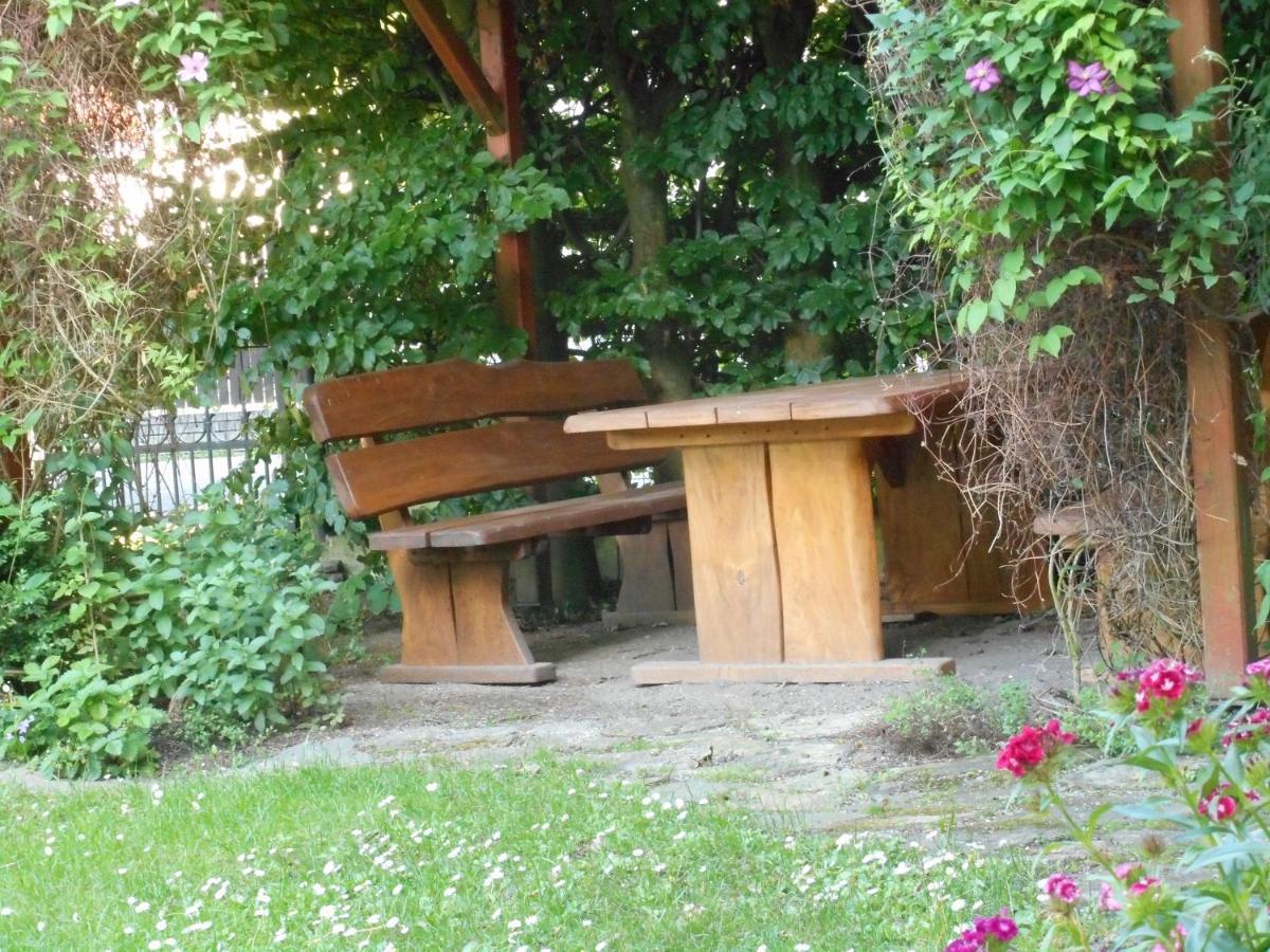 Penzion U Lesa Ceske Budejovice Exterior photo