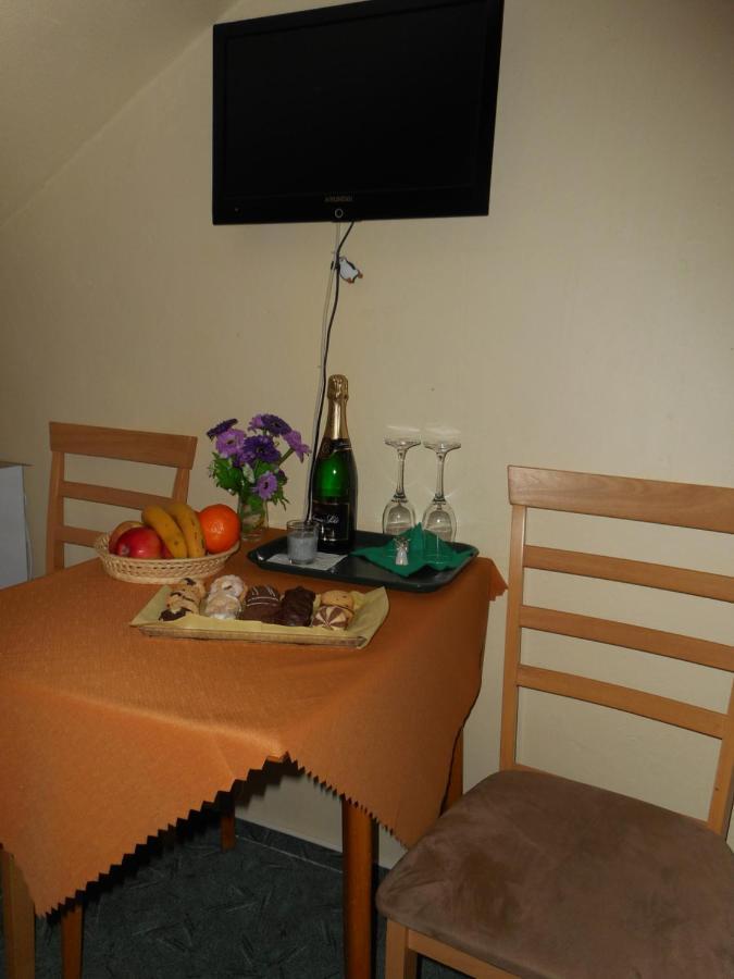 Penzion U Lesa Ceske Budejovice Exterior photo